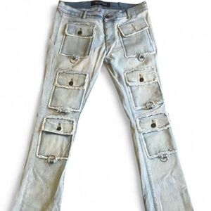 Unique Valabasas Multi-Pocket Light Wash Jeans